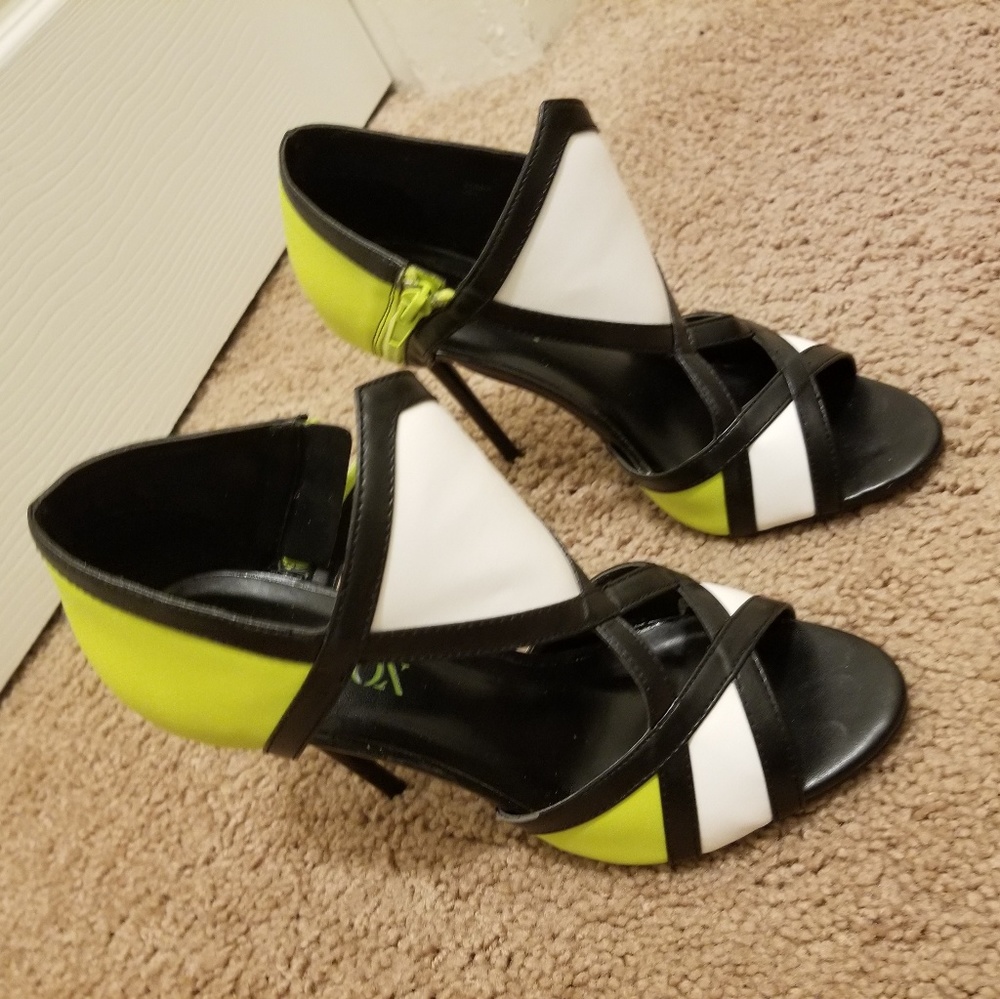 Sandals - Picture 2 of 2